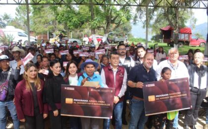 La Contraloría revisa los programas de apoyo social en Xochicoatlán y San Agustín Metzquititlán
