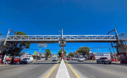 El gobierno de Jorge Reyes continúa con la eliminación de publicidad ilegal en Pachuca.
