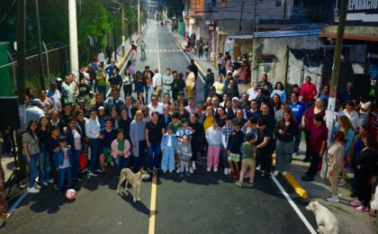 Cristhian Martínez trabaja en la mejora de la infraestructura vial y el bienestar de las familias en Tulancingo.