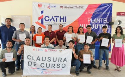 Capacitan a habitantes de Huejutla en mecánica de motos y técnicas de belleza para fomentar el autoempleo