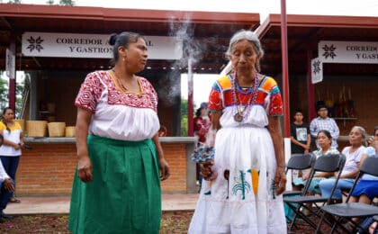 Las parteras tradicionales de Hidalgo serán reconocidas en el Día Internacional de los Pueblos Indígenas.
