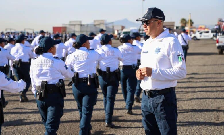 Revisan a los cuerpos de policía en Hidalgo antes del desfile conmemorativo