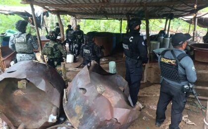 Desmantelan tres laboratorios de metanfetamina en la sierra de Guerrero