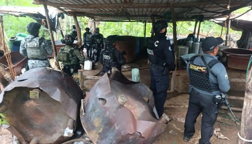 Desmantelan tres laboratorios de metanfetamina en la sierra de Guerrero