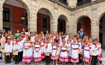 Natividad Castrejón participó en el lanzamiento del Primer Concurso Nacional de Coros Escolares