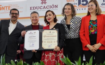 Más de 2 mil educadores de apoyo reciben reconocimiento en Hidalgo